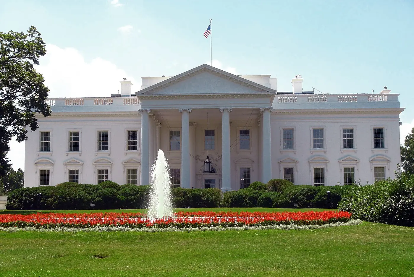 The White House appears in citizenship English test sentences